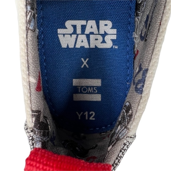TOMS Star Wars R2D2 Print Luca Slip-On Sneakers Size 12 Youth - Picture 2 of 8